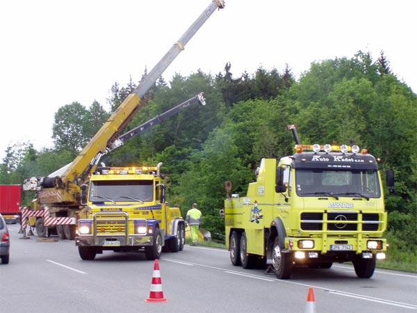 Odtahová a asistenční služba Odtahová a asistenční služba